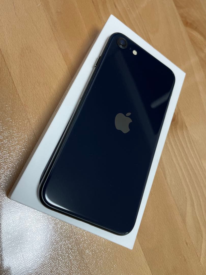 iPhoneSE 第3世代 本体 64gb iPhone SE se3 ブラック