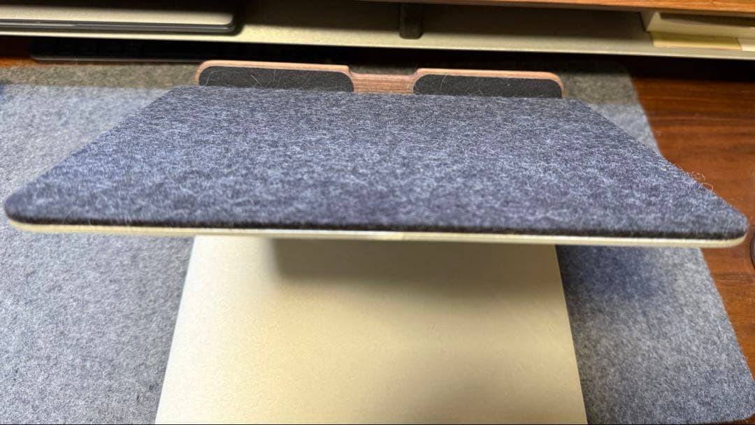 その他 Grovemade Wood Laptop Riser