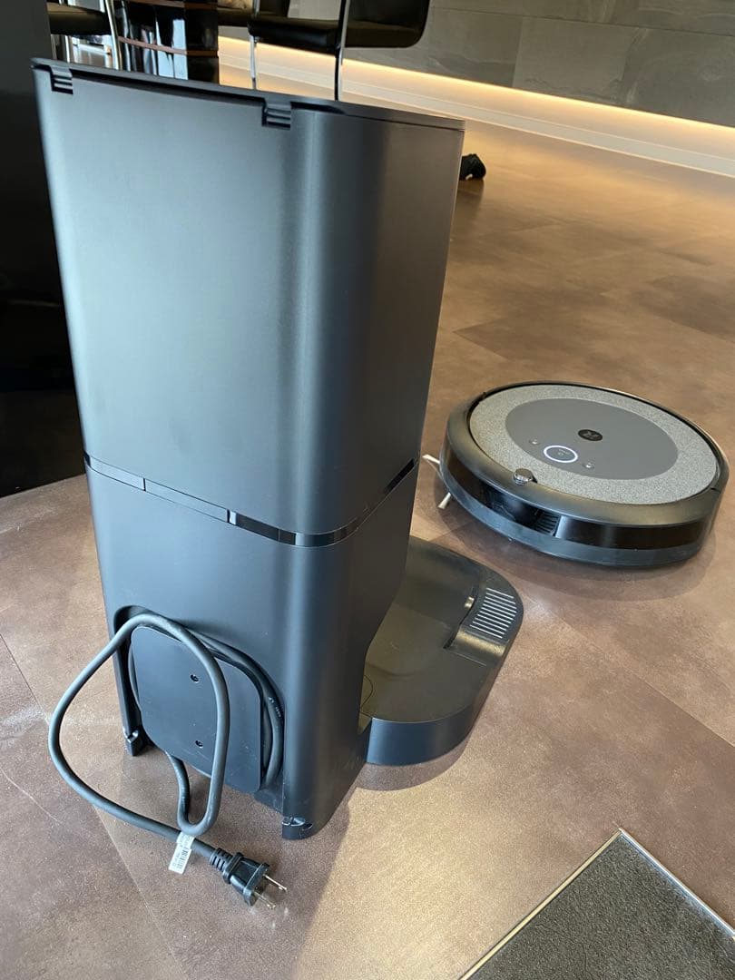 iRobot Roomba i3 アイロボット　ルンバ