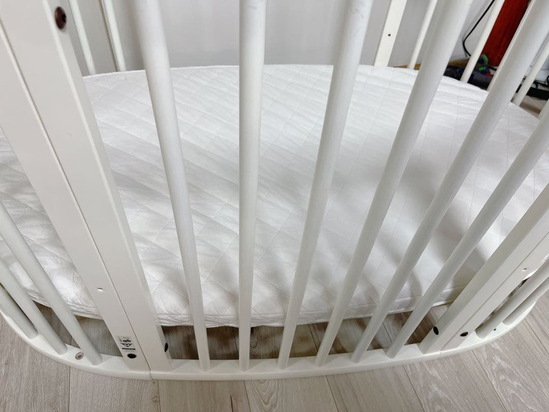 Stokke Sleepi ベビーベッド ホワイト　マットセット