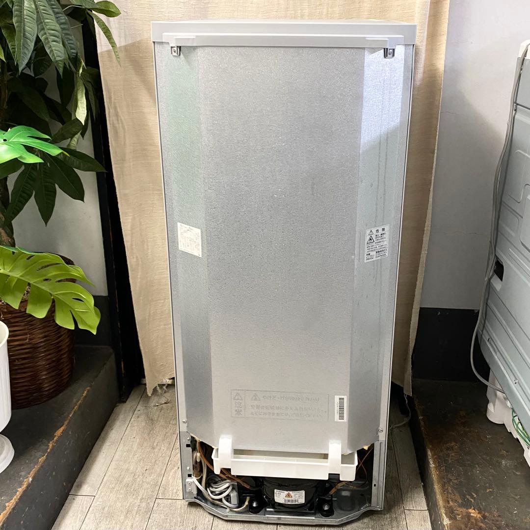 どんな物件でも使いやすいどっちも付け替えドア！冷凍冷蔵庫137L