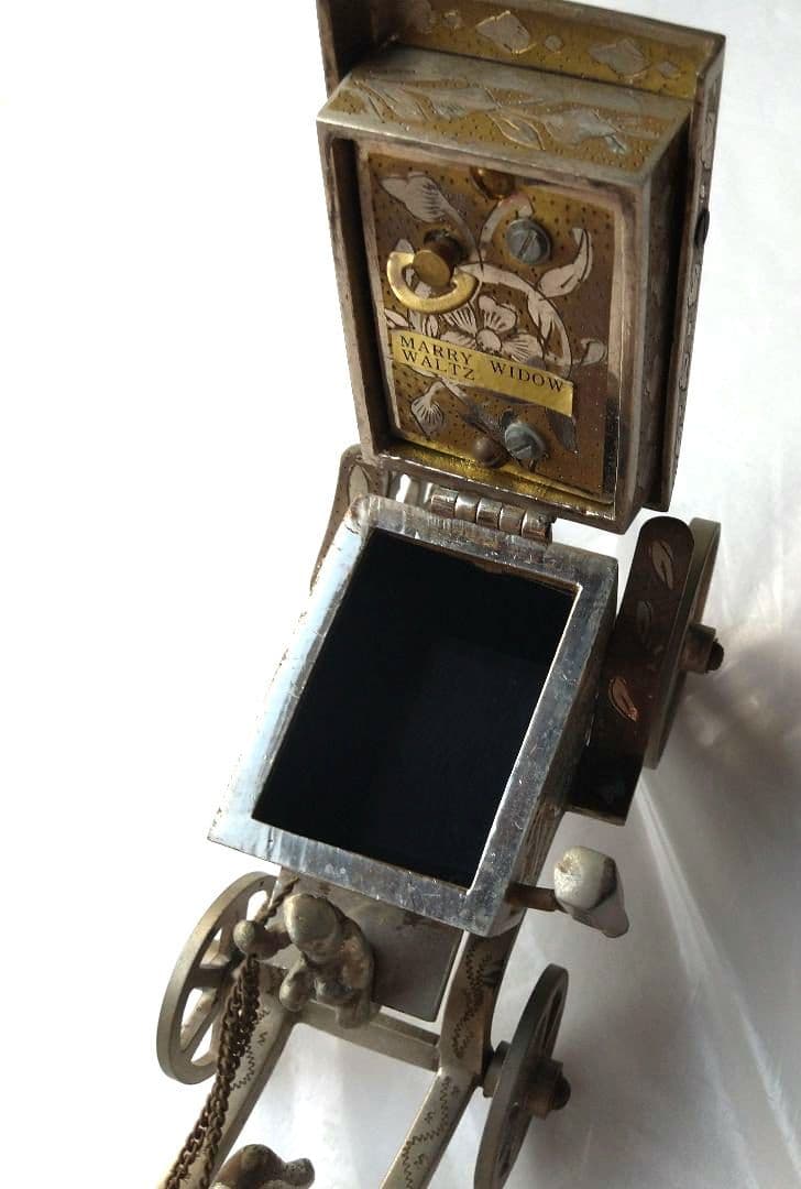 レア【アンティーク】馬車型 オルゴール 小物入れ 英国 イギリス 印度製