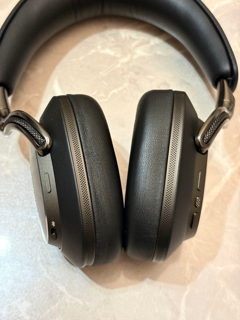 Bowers & Wilkins Px8 S2 ワイヤレスヘッドフォン