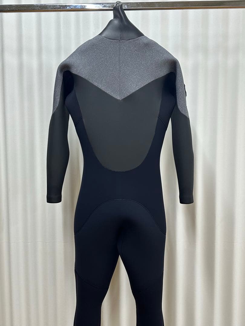 セミドライ　ロングチェストジップ　5/3mm ウェットスーツ