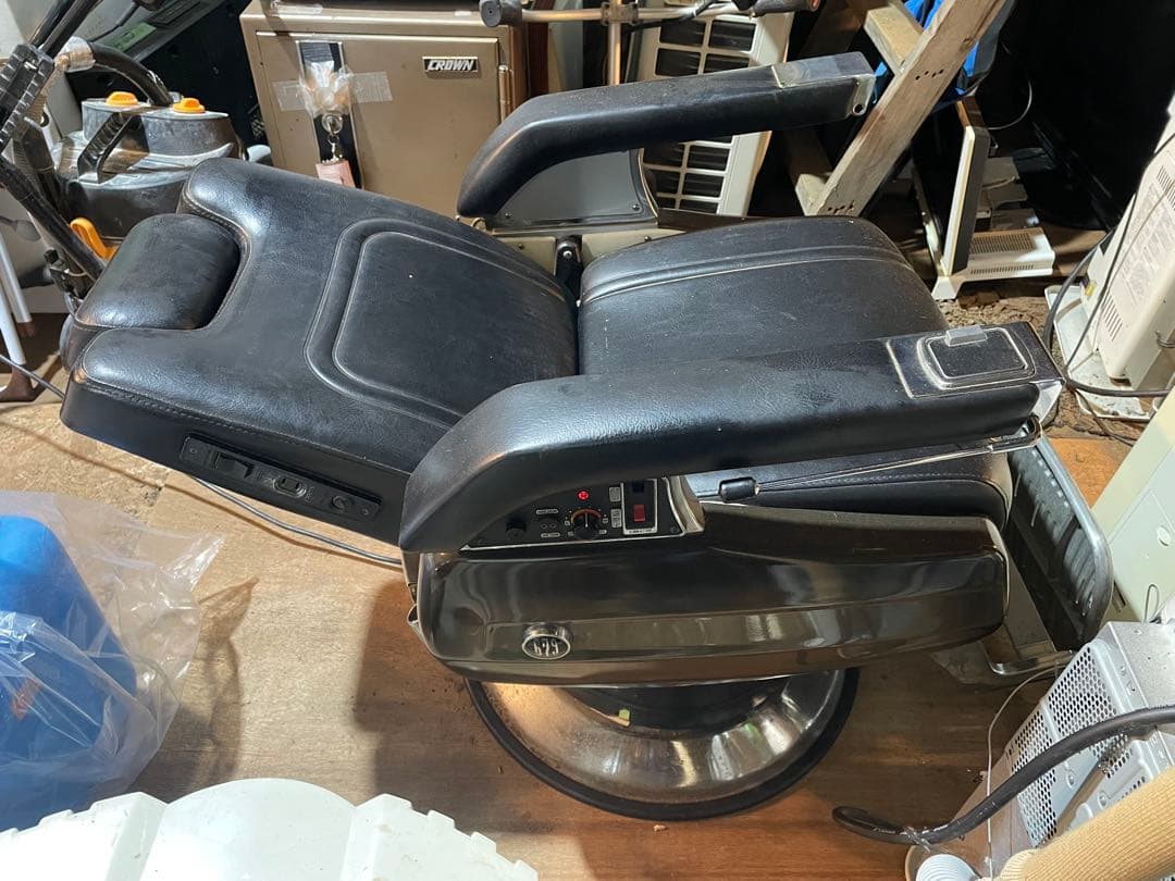 希少！タカラベルモント PROSTAFF 879 バーバーチェア