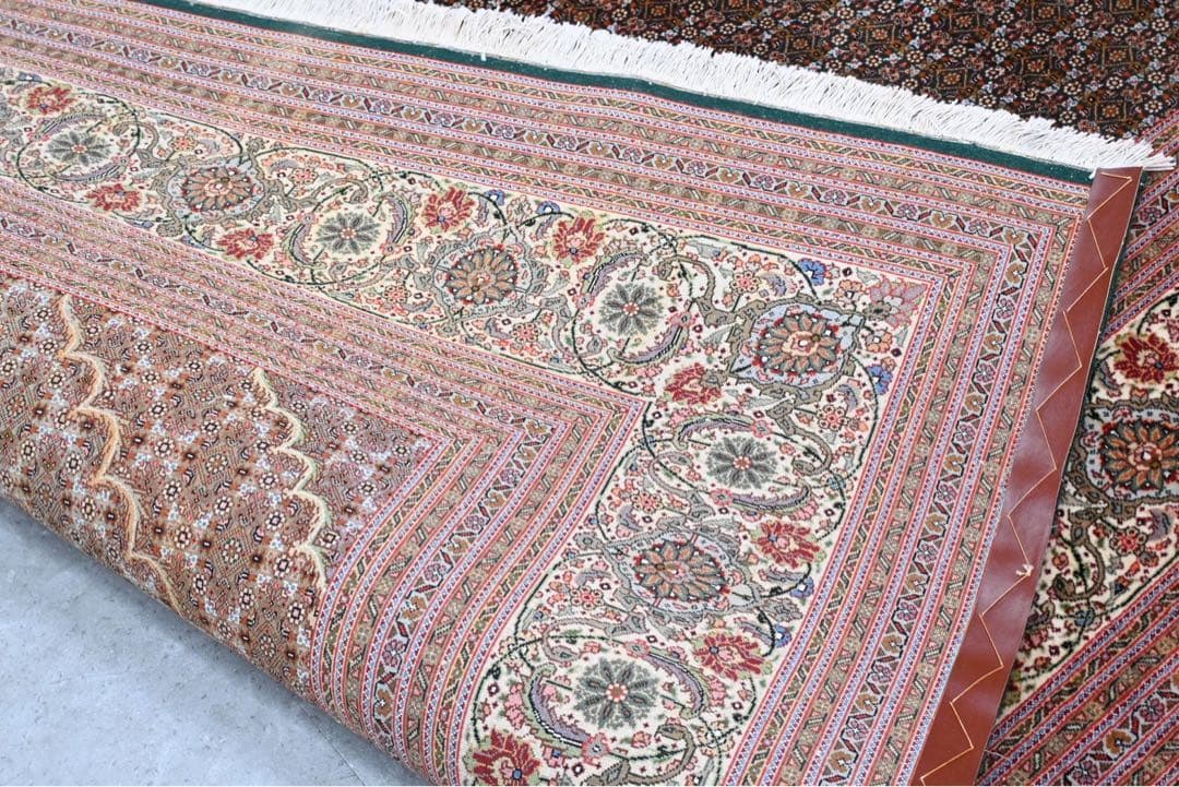 【美品】 ペルシャ絨毯 手織り Tabriz タブリーズ メダリオン柄