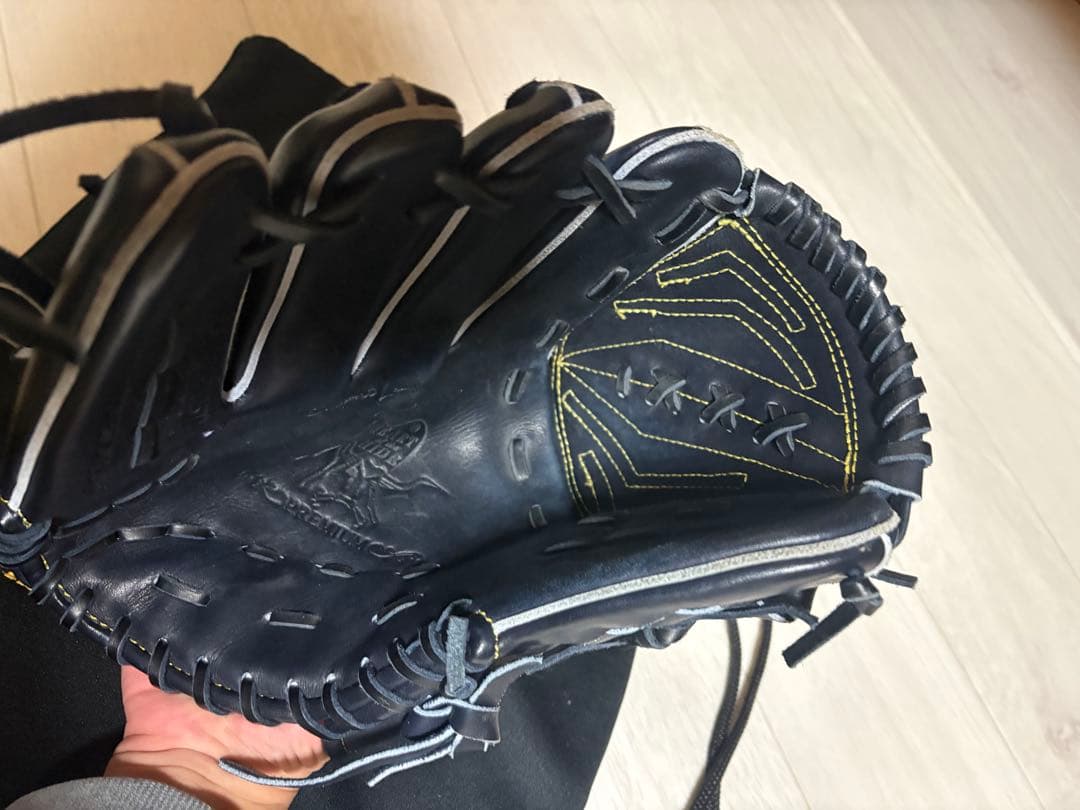 Rawlings ブラック　グローブ 硬式投手用　左投げ
