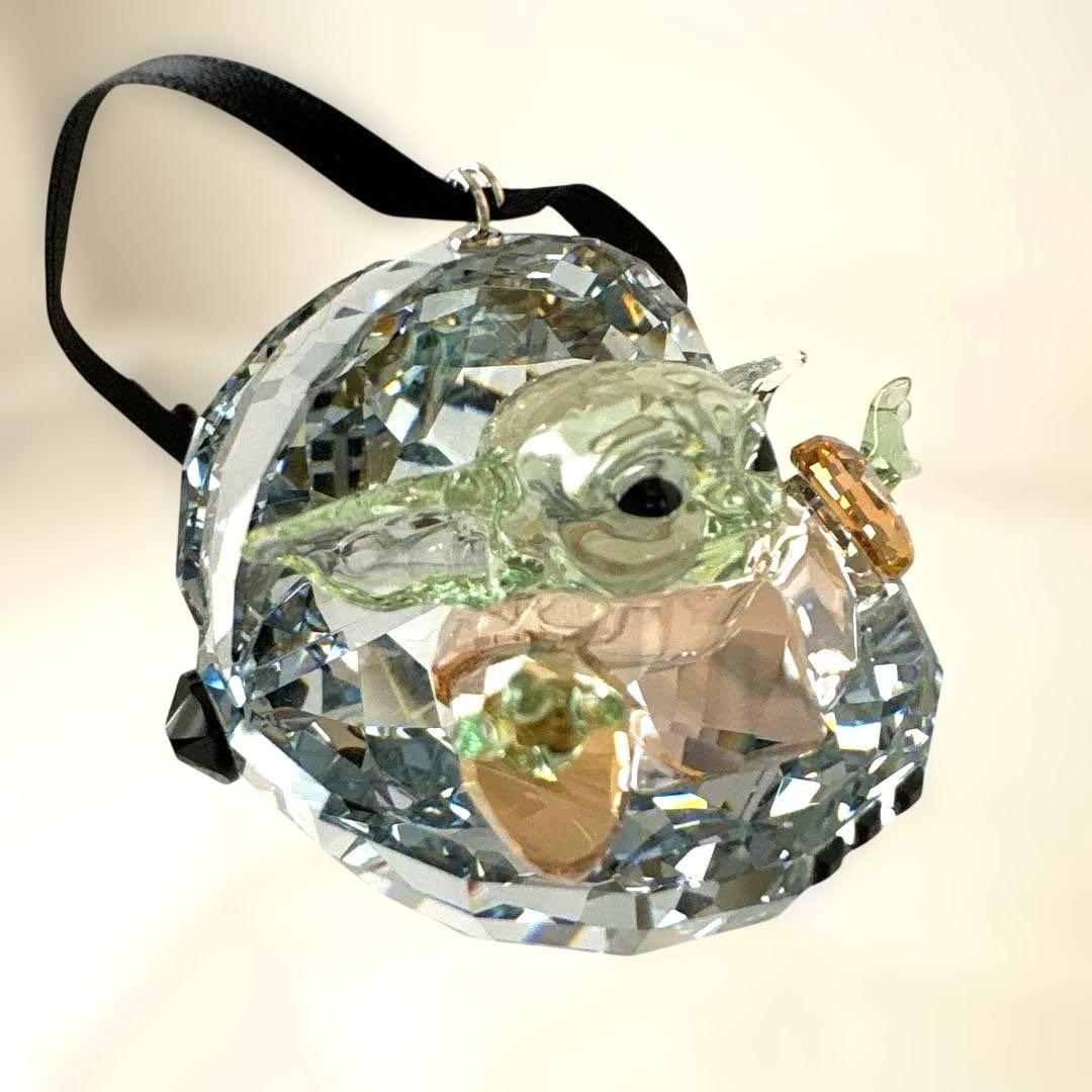 新品 スワロフスキー スターウォーズ マンダロリアン ベビーヨーダ ザチャイルド