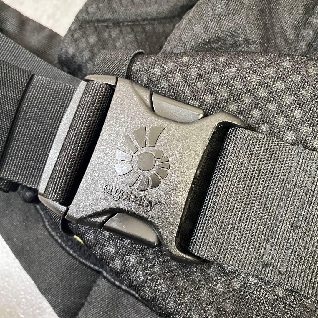 【美品】エルゴ ergo オムニブリーズ 抱っこ紐 黒 ブラック よだれカバー付