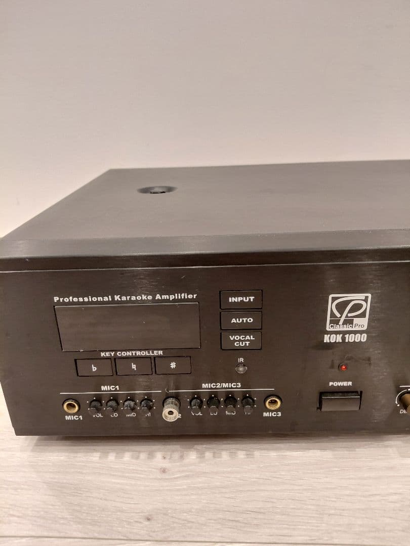 CLASSIC PRO KOK1000　カラオケアンプ