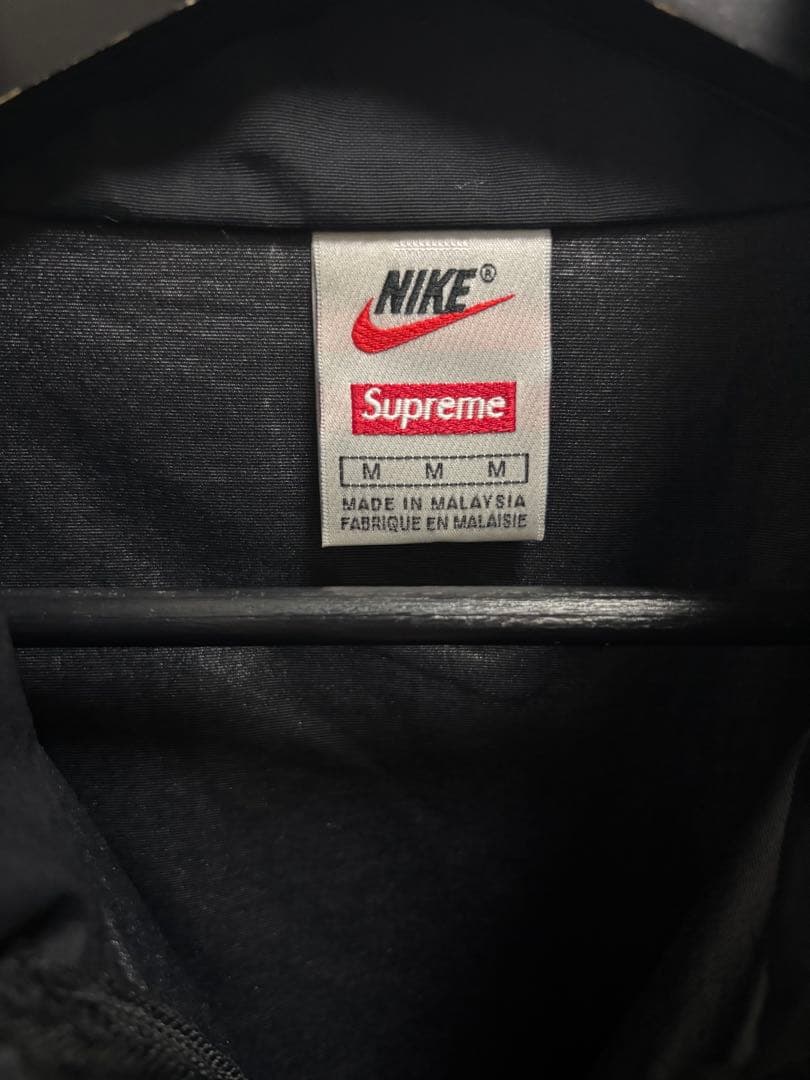 supreme NIKE トラック　ナイロンジャケット