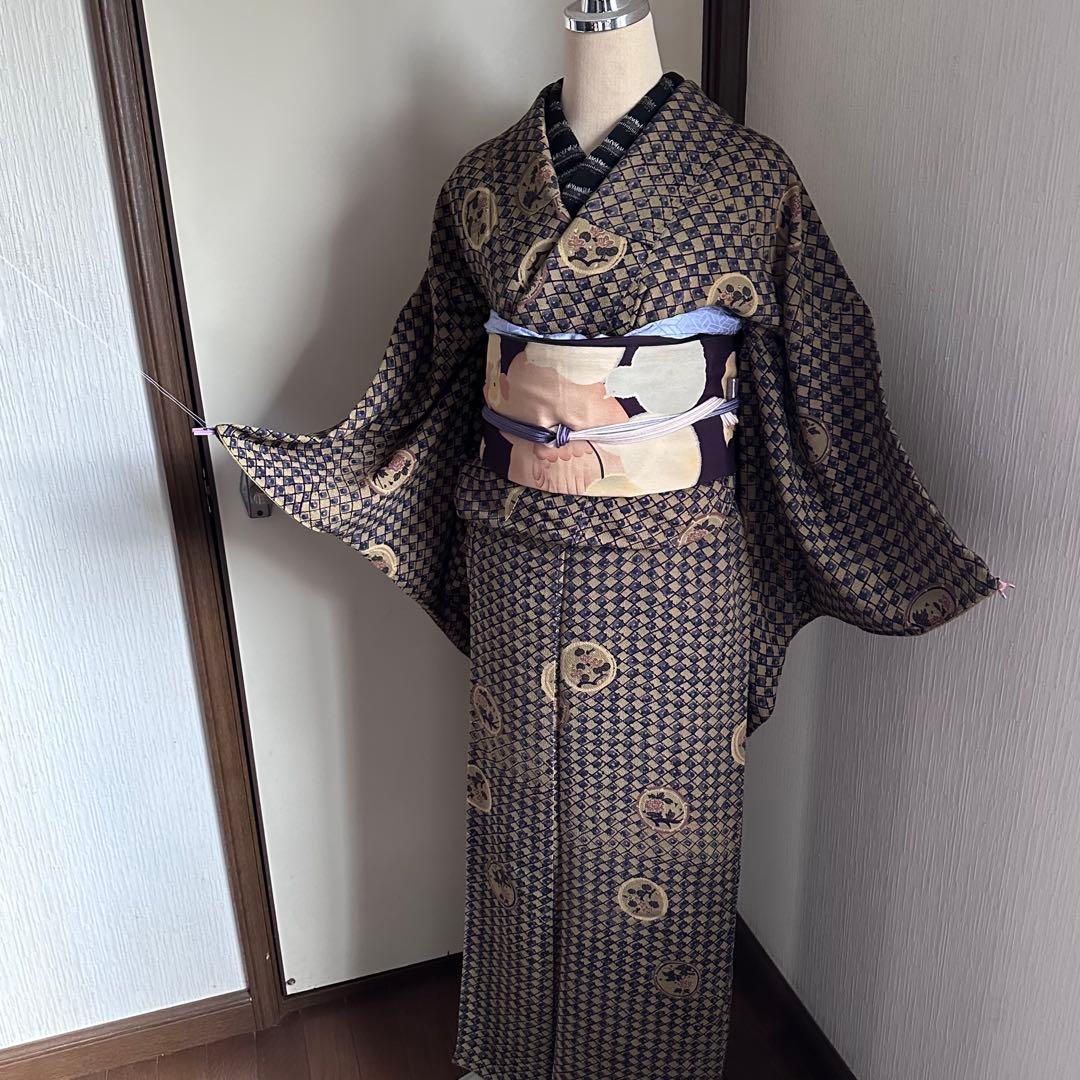 アンティーク仕立て直し 鶯茶花丸文様 正絹鬼シボちりめん 渋かわいい袷小紋着物