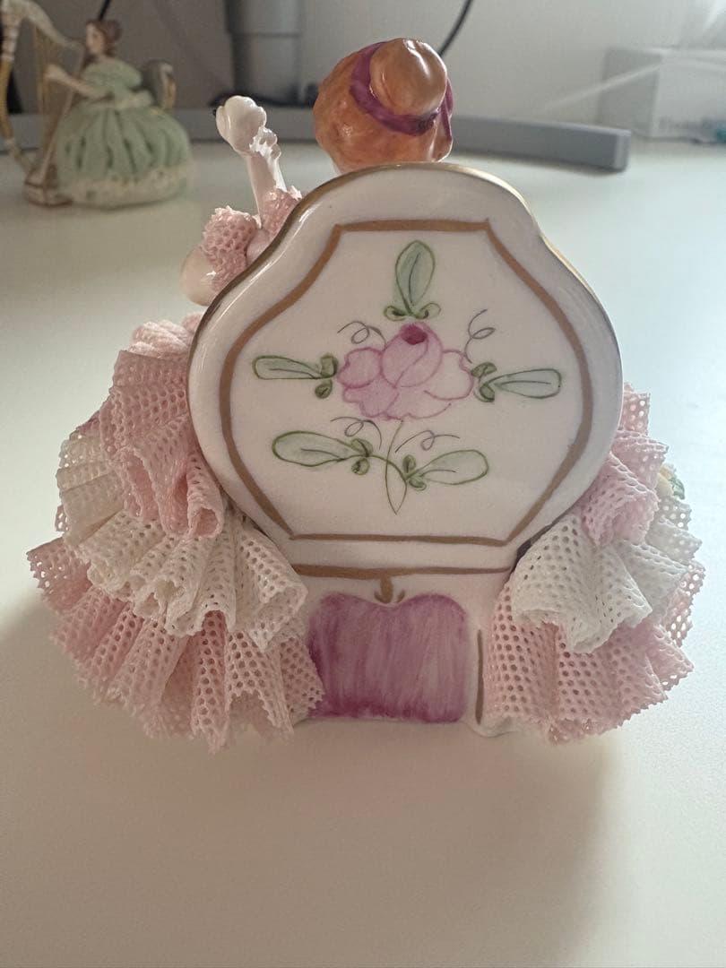 Irish Dresden アイリッシュドレスデン　レース陶器人形2体セット