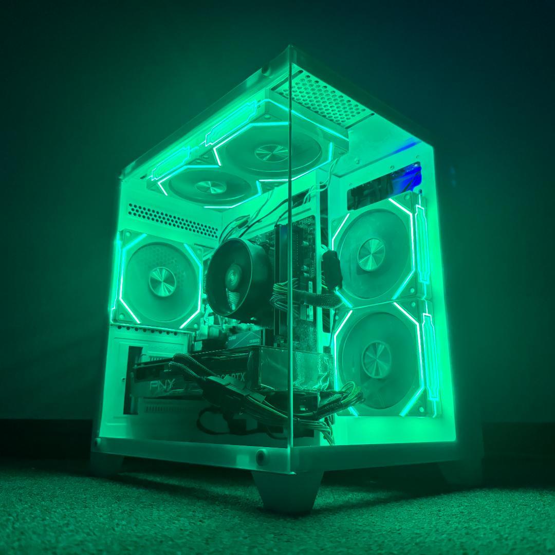 【SSSSランク】RTX4070Ti搭載ゲーミングPCフルセット★新品ケース★