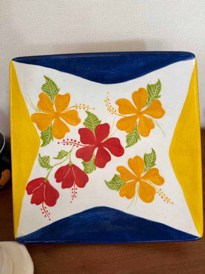 ヴィンテージ　タヒチ島　飾り皿、小物入れ計3点