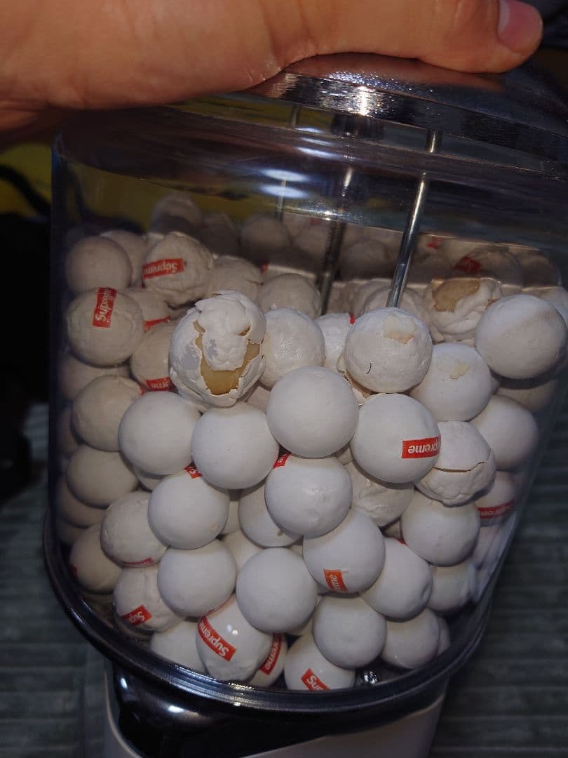最終価格 Supreme Beaver Gumball machine