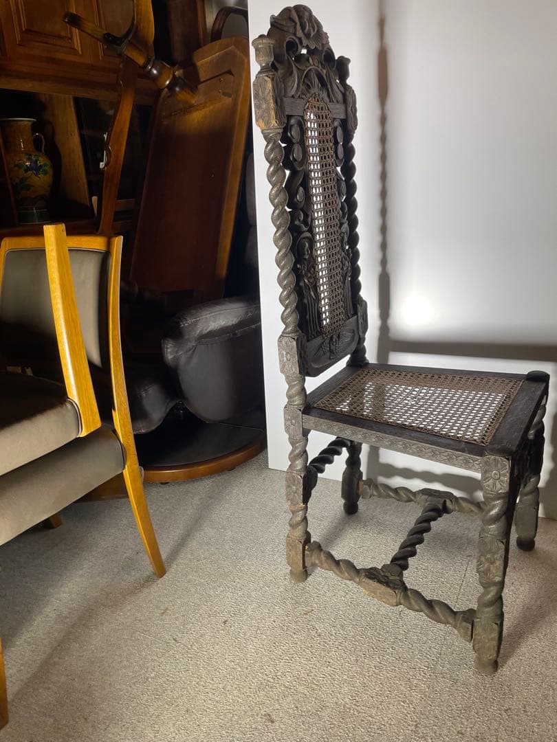 アンティーク ハイバックチェア 聖母子 天使 籐張り ヨーロッパ家具