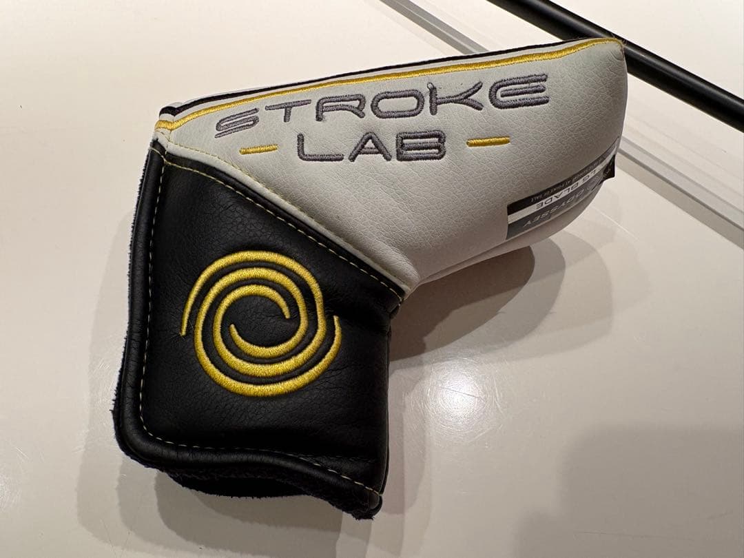 ODYSSEY STROKE LAB BLACK ROSSIE パター