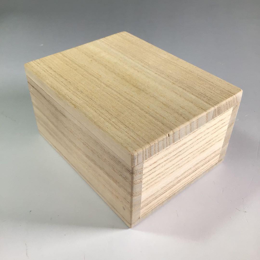 Ｒ２１１　香合　『岩木秀斎作』『東大寺　筒井寛昭　箱書』『東大寺古材香合』　共箱