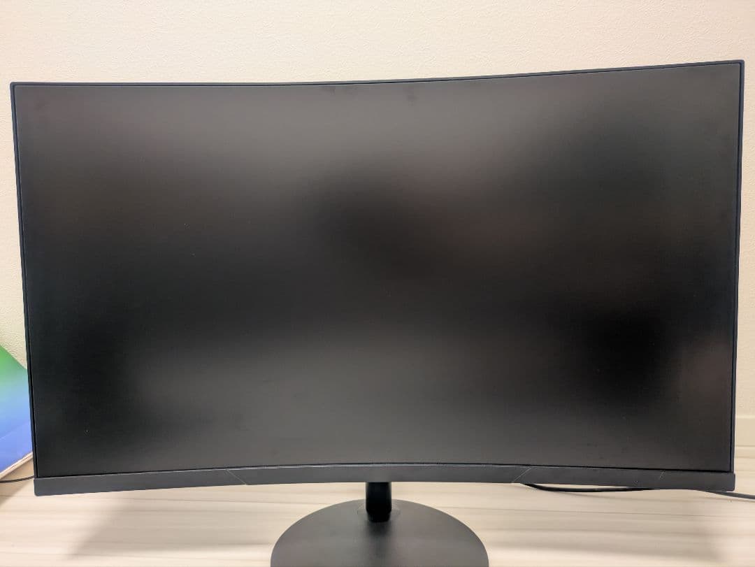 曲面モニター　KOORUI 27インチ