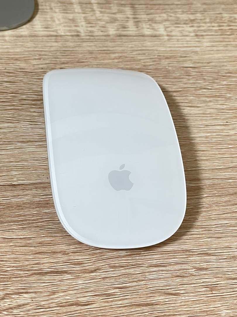 Apple iMac 21.5インチ（2017）