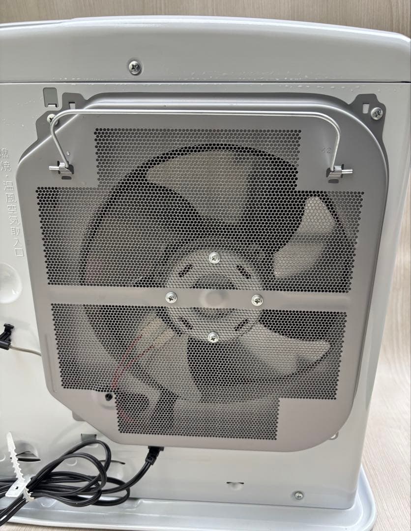 美品石油ファンヒーター FW−4223NC 2023年製