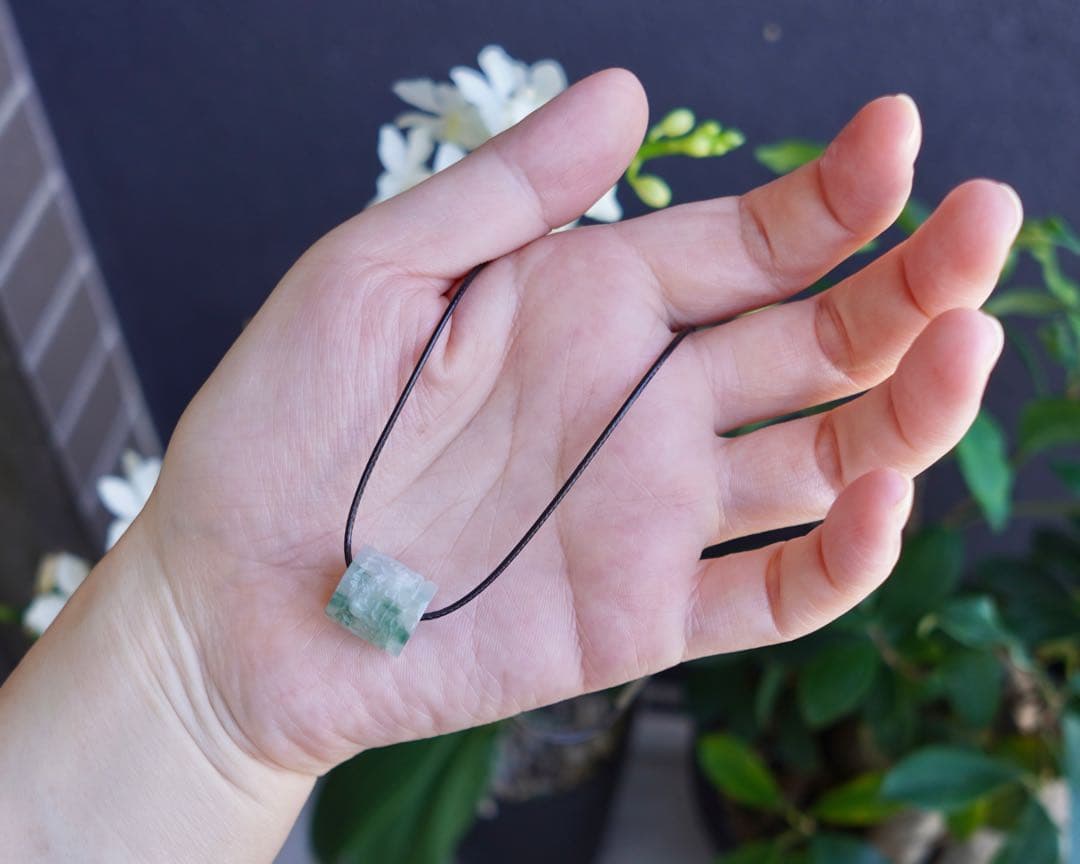 ☘本翡翠　氷種❄️六字真言　ルース⭐️路路通⭐️ネックレス　新品 0155