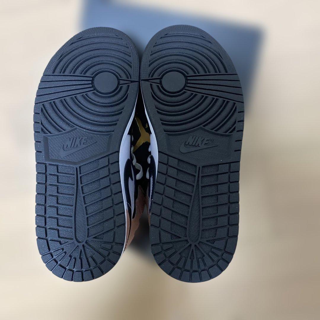 【新品未使用】Nike Air Jordan 1 ブラック/ホワイト/ピンク