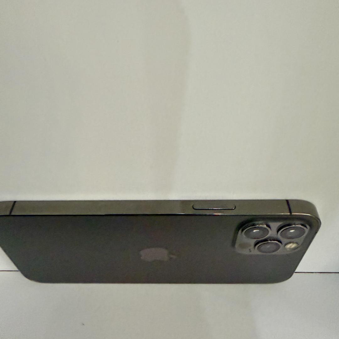【画面美品】iPhone 12 Pro 256GB グラファイト SIMフリー