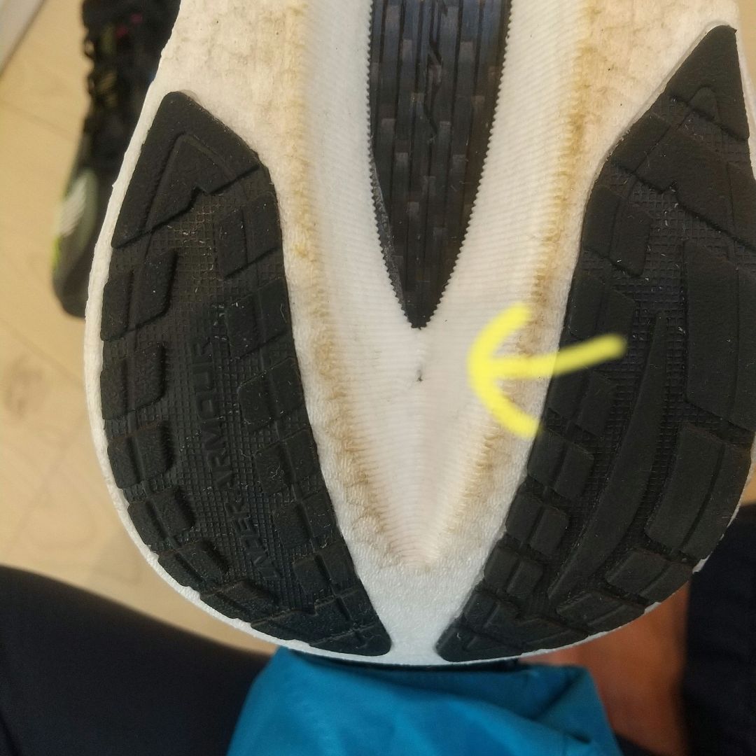 も*ふ様 Under Armour UAベロシティ エリート3