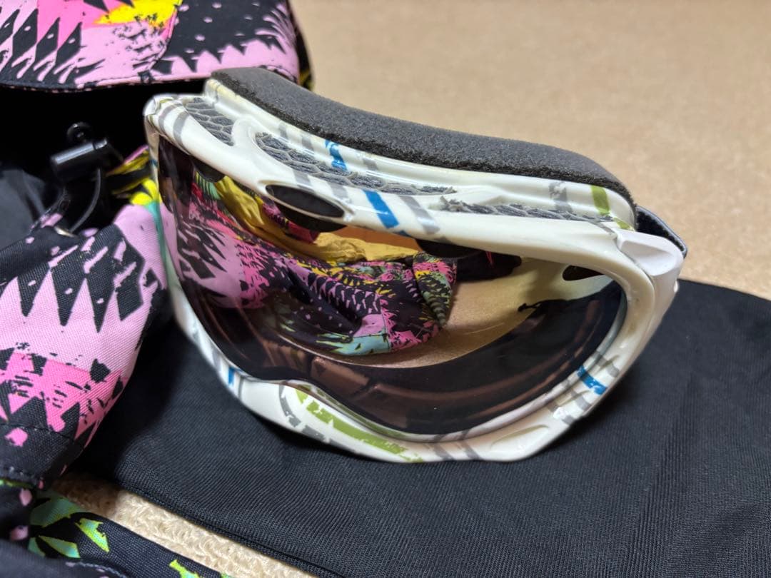 レディース4点セット スキー スノボ ウェア グローブ ヒップガード ゴーグル