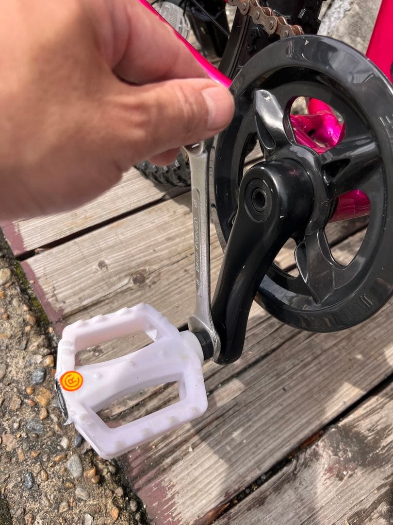 (送料込み)ヨツバサイクル 16インチ　クリスタルピンク