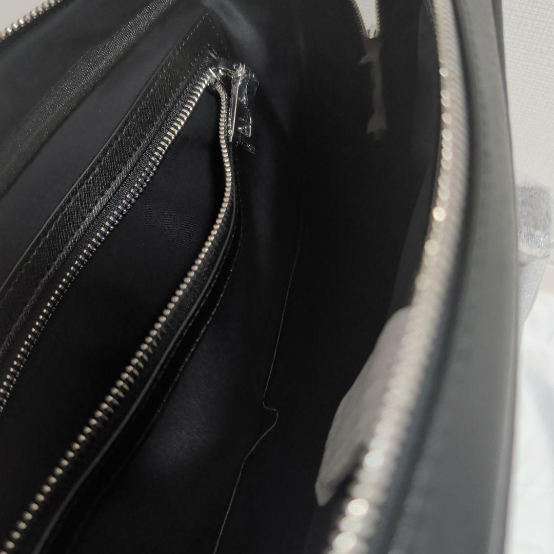 （新品・定価半額）イタリアンレザー ビジネスバッグ　authentic