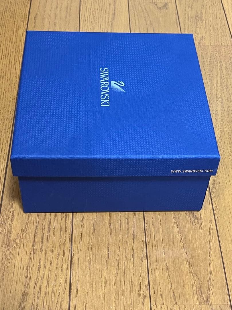 特別価格！ スワロフスキー　スワンのはばたき　クリスタル白鳥 置物ミラー台座付き