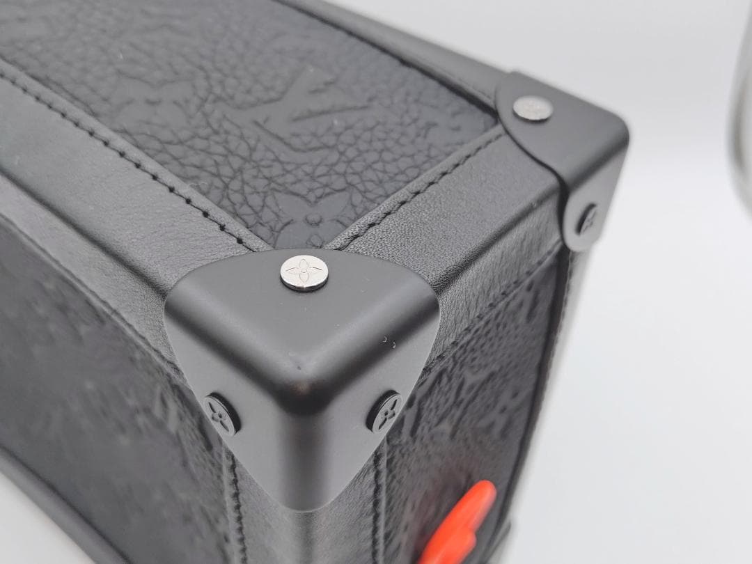 LOUIS VUITTON（ルイヴィトン）トリヨン　モノグラム　ソフトトランク