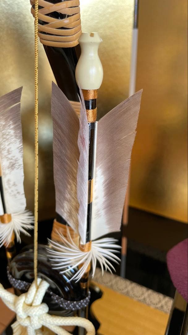 五月人形　秀月本金箔押兜飾り　屏風・台座付き　全て購入時の箱入り　美品