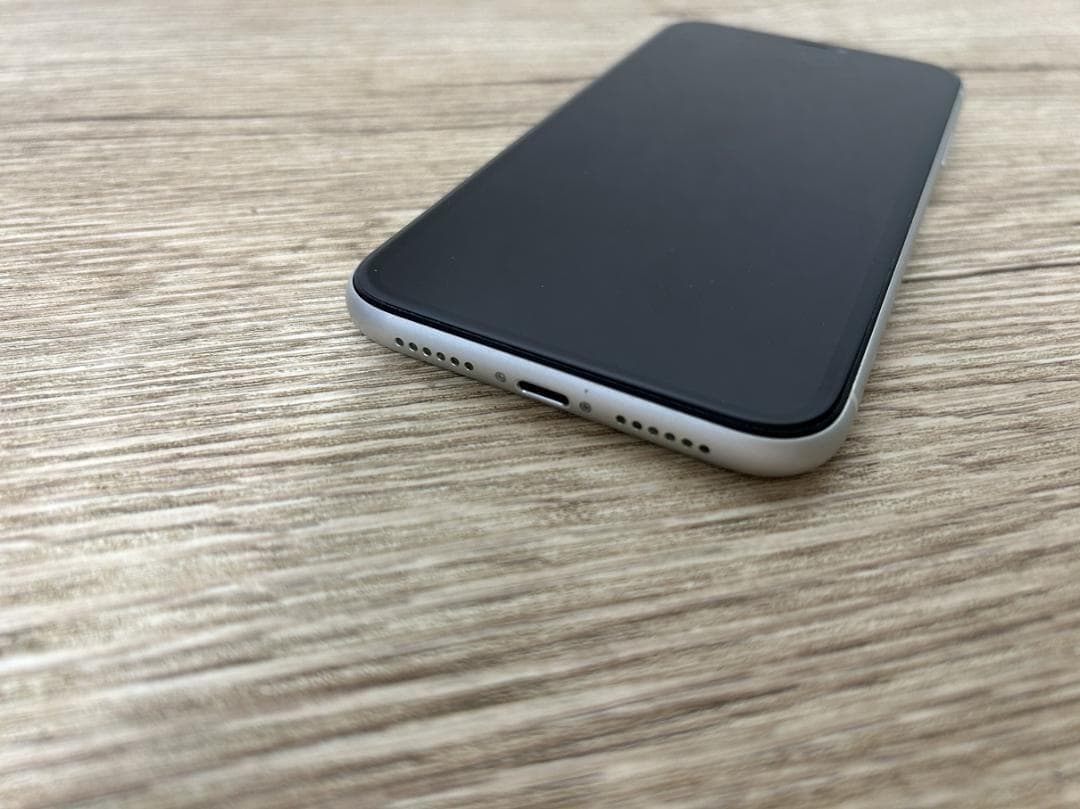 超美品Apple iPhone XR 128GB ホワイト 本体 SIMフリー