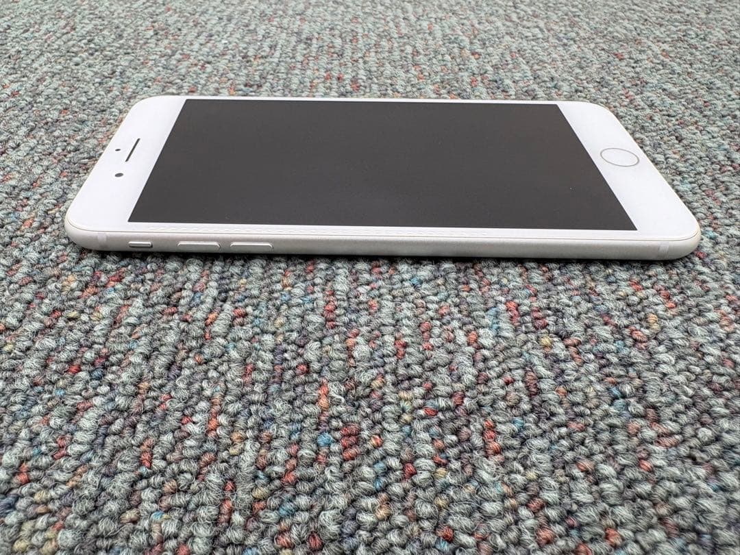 iPhone 8 Plus　64GB　simフリー　Apple　スマホ　969