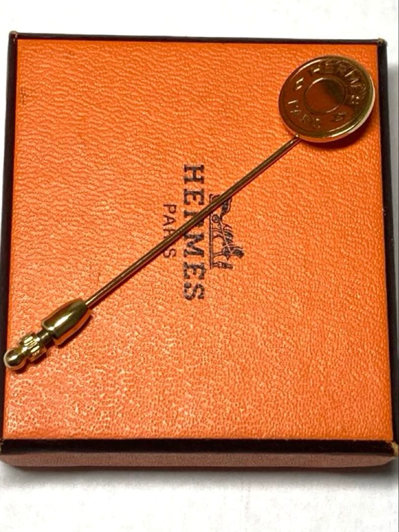 良品　HERMES エルメス セリエ ピンブローチ ピンバッジ ゴールド 箱付き