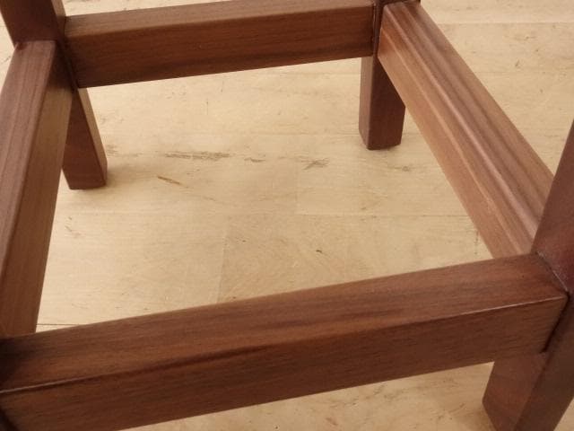 北海道手作り家具　ウォールナット材　スツール　座面一枚板