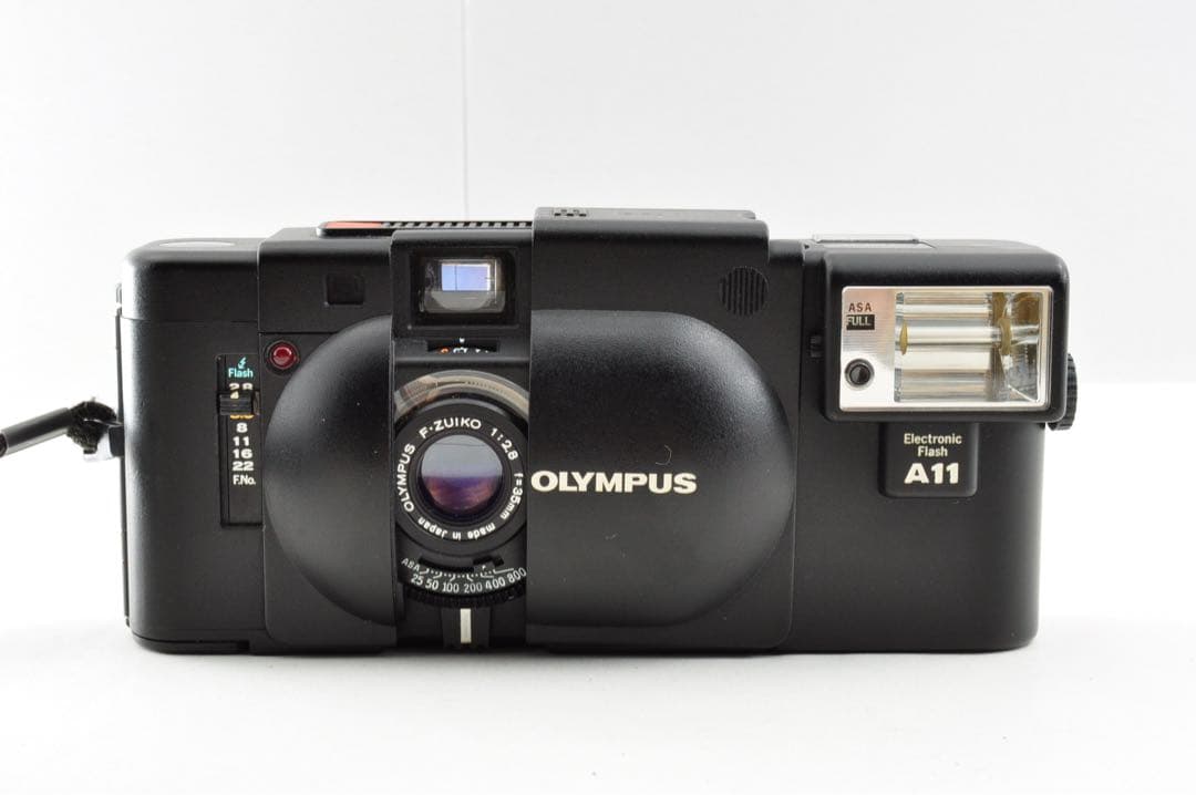 美品⭐︎動作確認済　OLYMPUS XA + A11とNikon L35AD