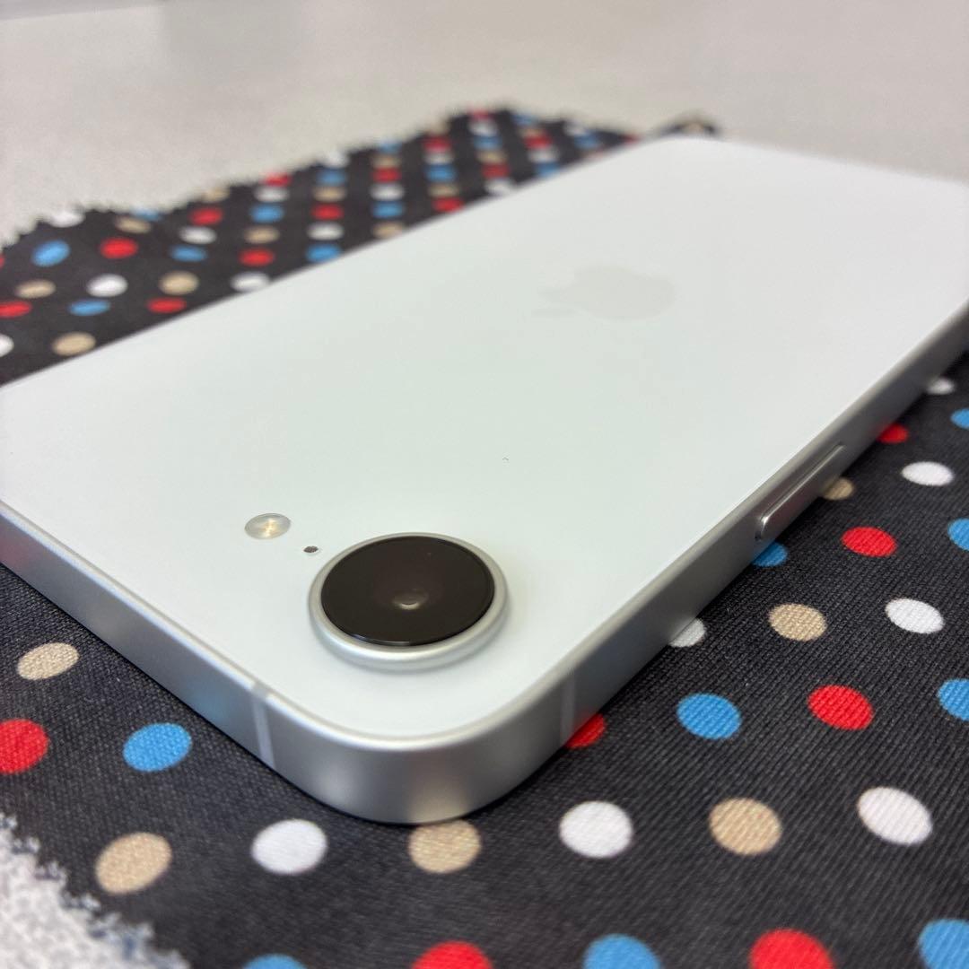 スマートフォン本体 iPhone16e White 128GB