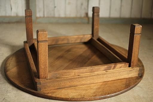 雰囲気の良い古い木製丸テーブル　ちゃぶ台　天然木　古家具　古民家　古道具