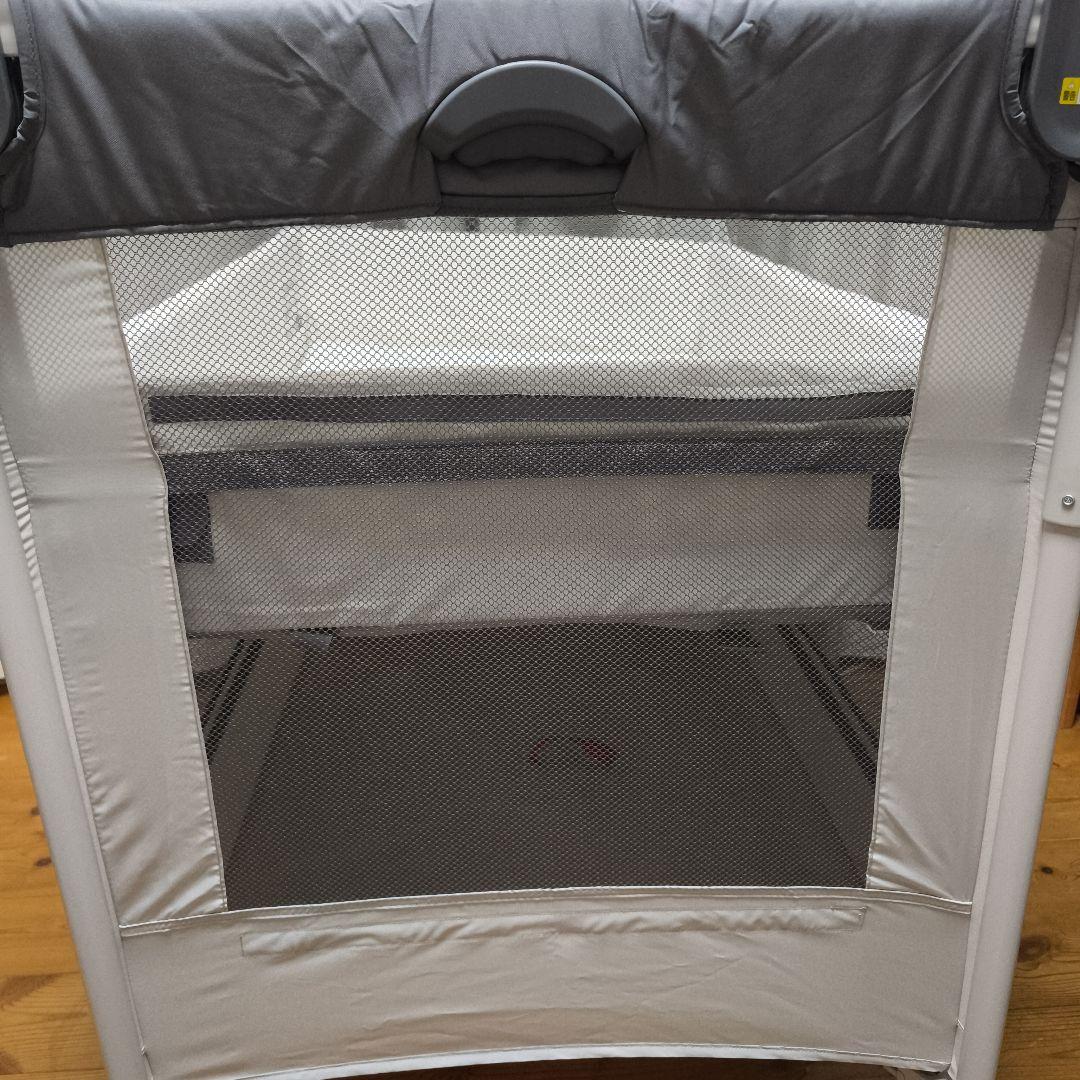 【美品】アップリカ ココネルエアーAB ベビーベッド グレーベアー