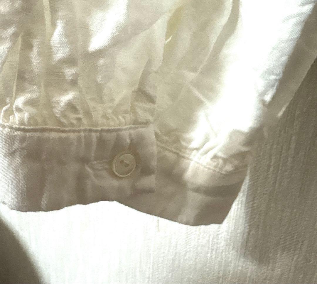 美品 ネストローブコットンリネンダンガリーフリルシャツ