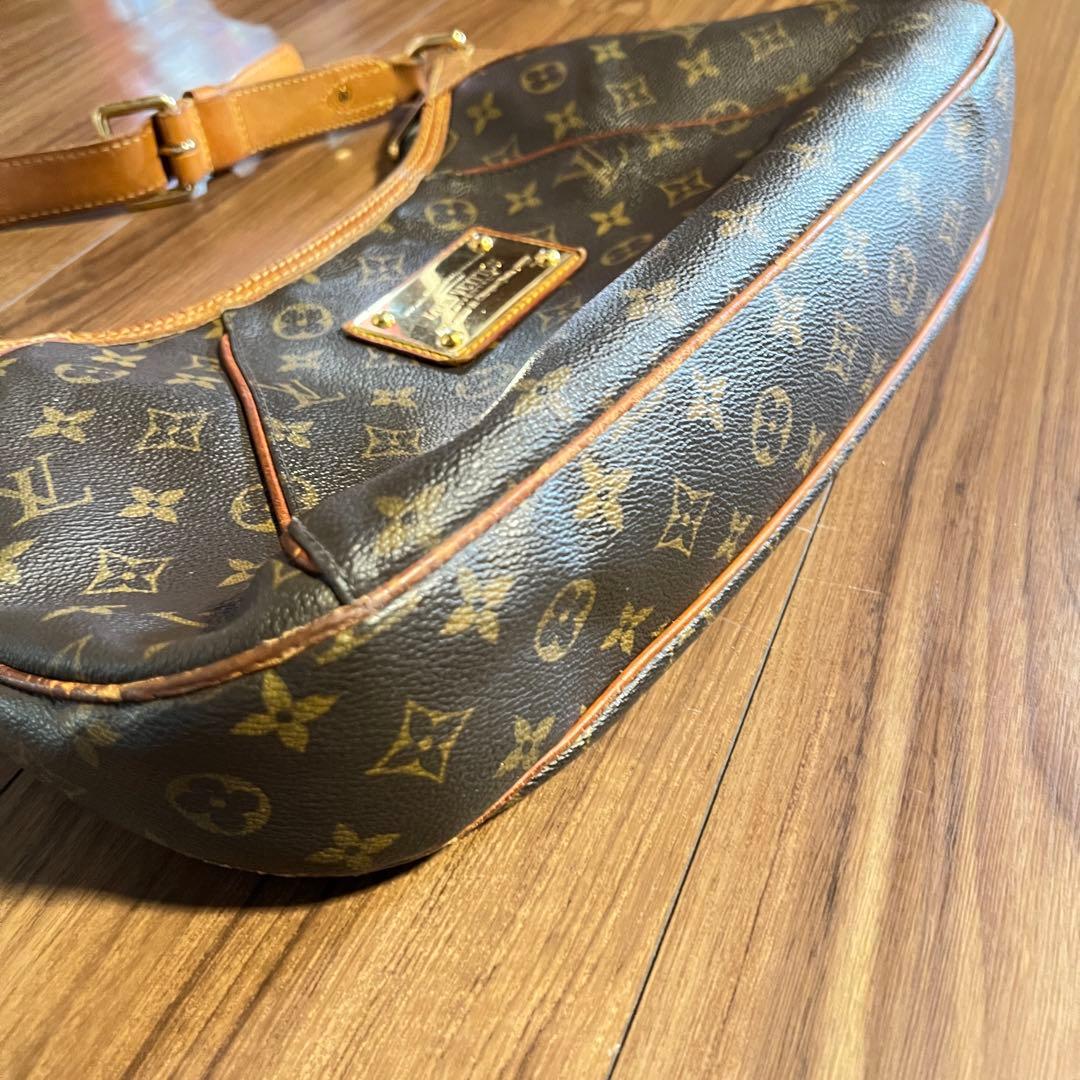 LOUIS VUITTON 「THAMES」ショルダーバッグ モノグラム