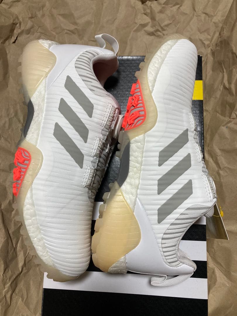 アディダス　ゴルフシューズ スパイクレス ボア ロウ FV2522