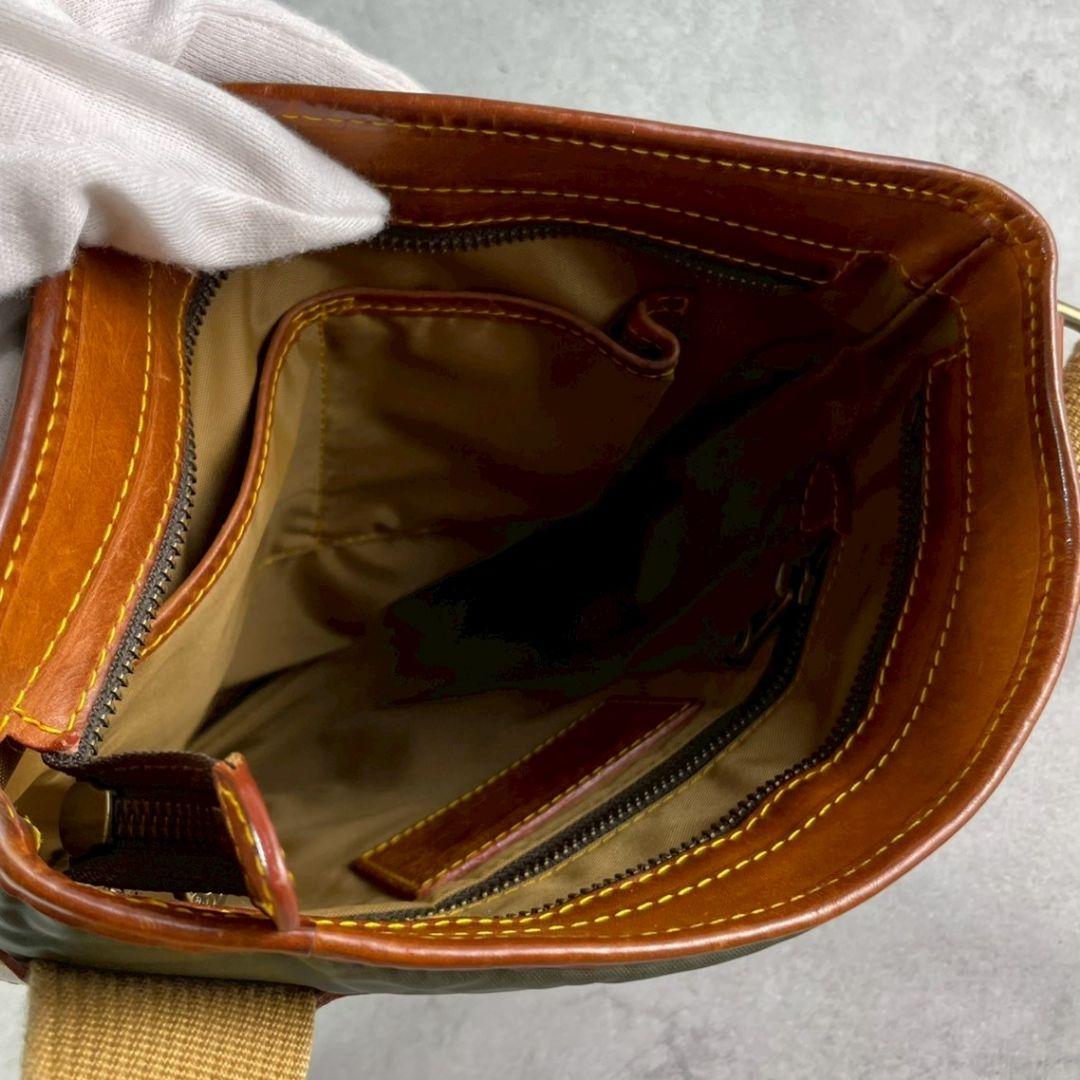 HUNTING WORLD バチューサー ショルダーバッグ 長さ調整 緑