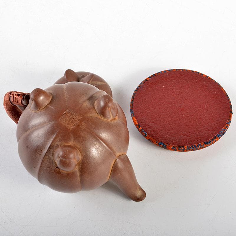 中国　紫砂　朱泥　花形　蝶摘　急須　茶壷　在銘　M　R5878