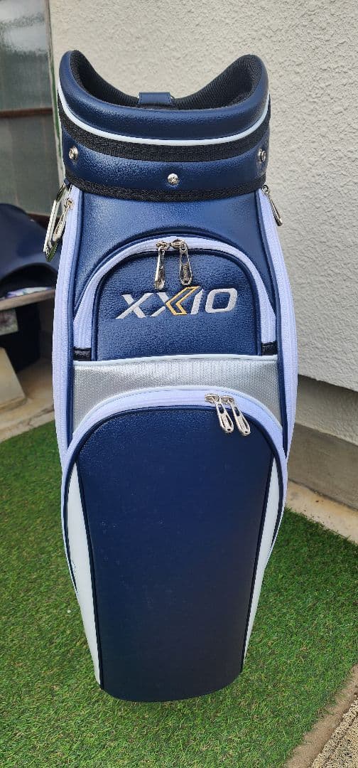 【超美品】XXIO キャディバッグ ネイビー/ホワイト